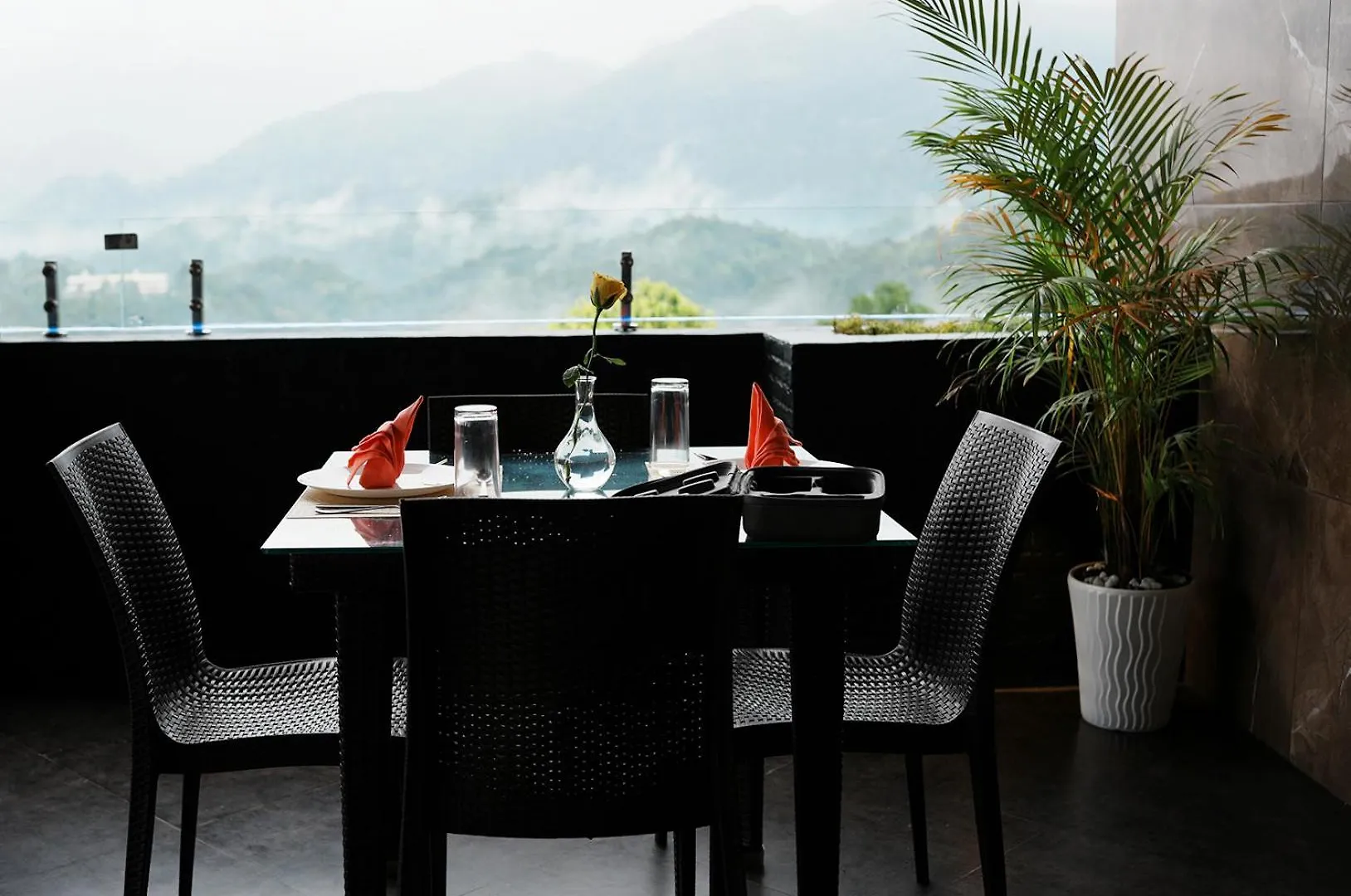 Hotel Viceroy Luxury Mountain Resort And Spa Munnar