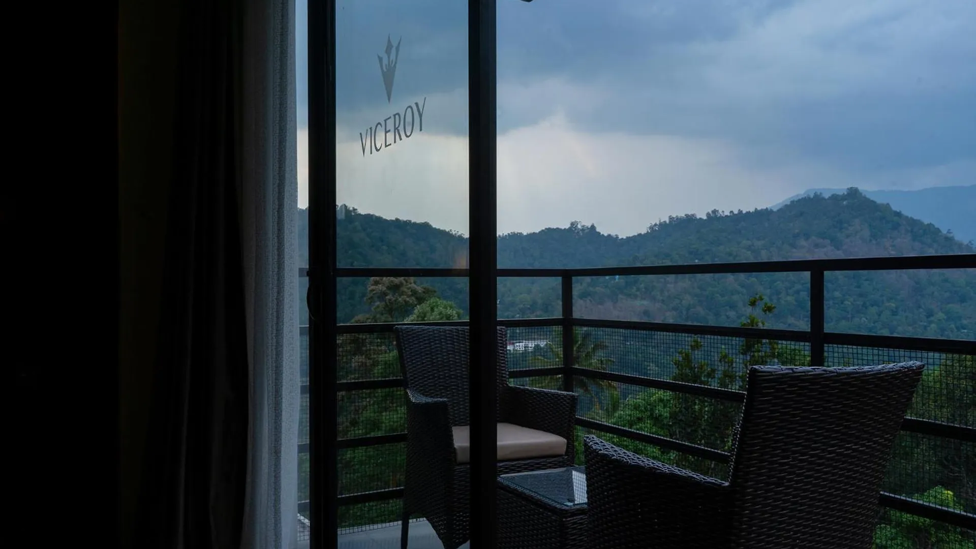 Hotel Viceroy Luxury Mountain Resort And Spa Munnar